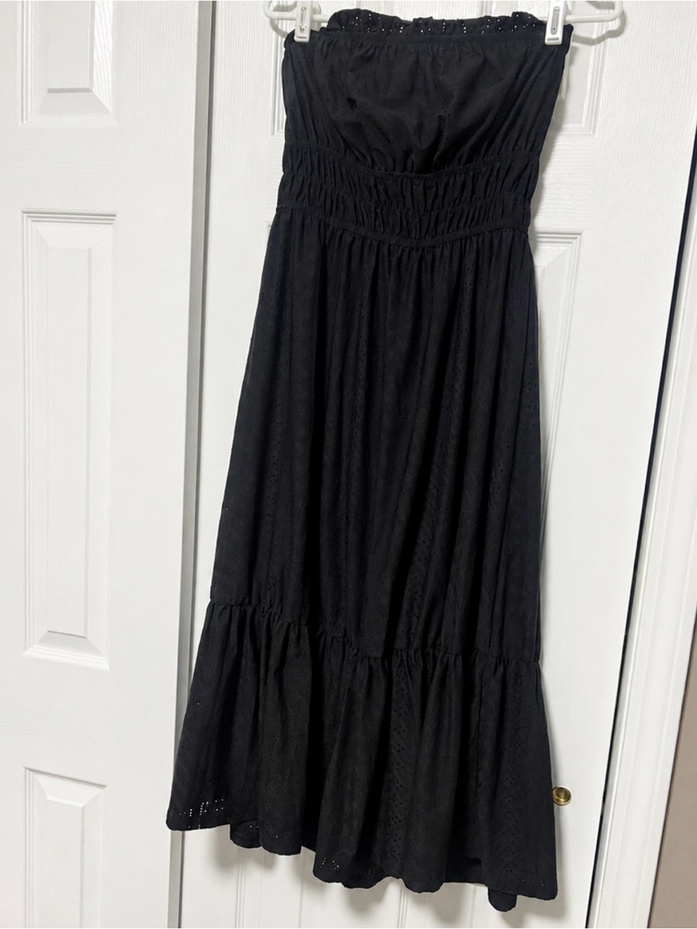 Towne NWT Black Strapless Eyelet Midi Dress Size Small - Picture 2 of 5